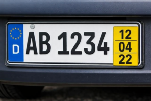 Rechts gelbe Markierung am Kennzeichen – Bedeutung, Vorschriften und Besonderheiten